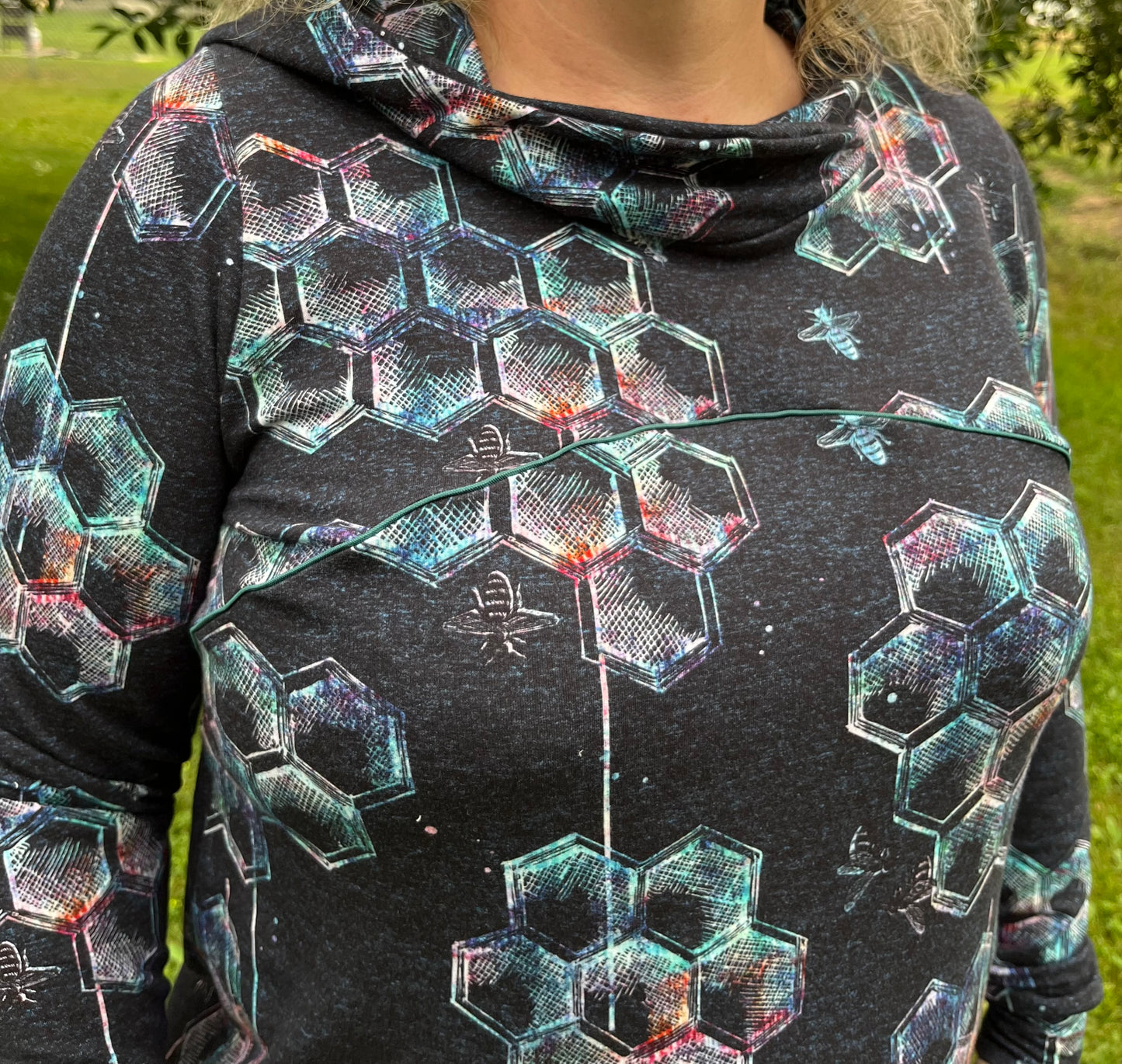 Bees and Honeycomb Womens Hoodie, Casual shirt size XL